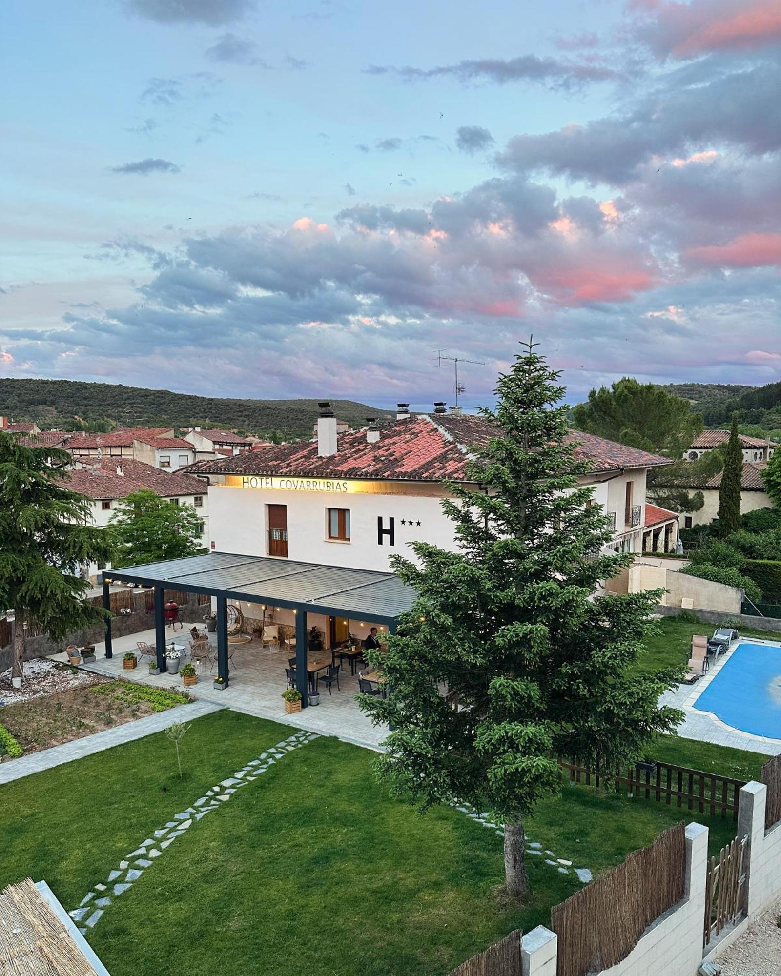 Hotel Rural Covarrubias Exterior foto